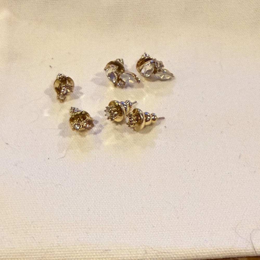 Elegant Gold Stud Earrings Set